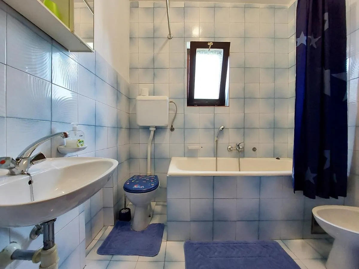 Apartments Vilim Pinezići